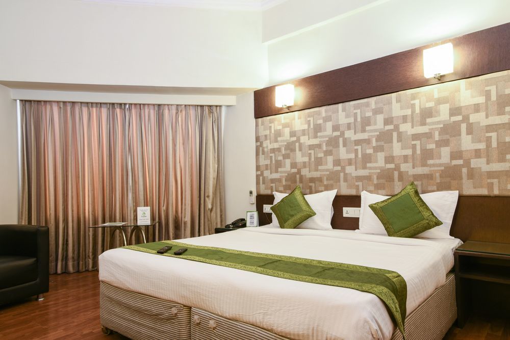 Treebo Trend Wood Bridge Hotel Hyderabad Exterior photo