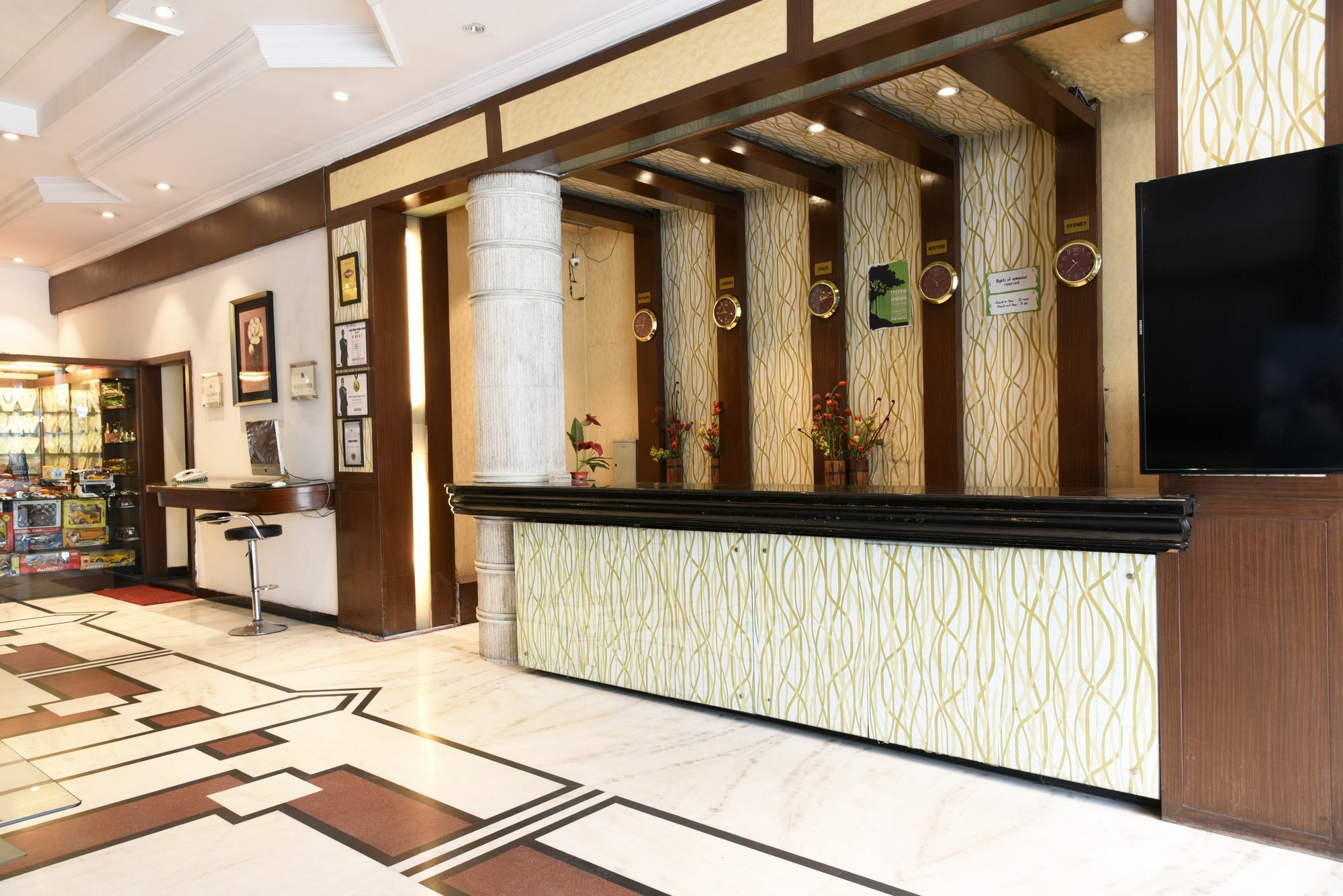 Treebo Trend Wood Bridge Hotel Hyderabad Exterior photo