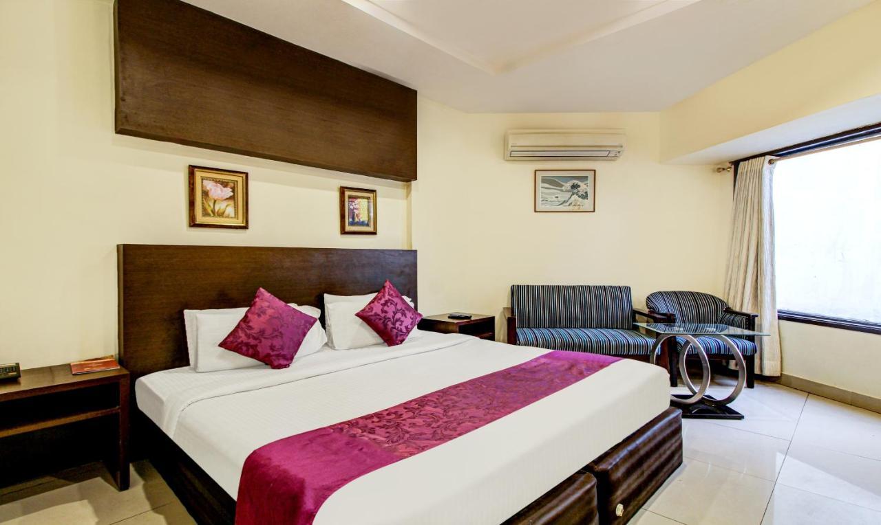Treebo Trend Wood Bridge Hotel Hyderabad Exterior photo
