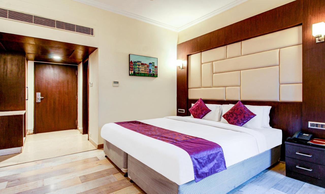 Treebo Trend Wood Bridge Hotel Hyderabad Exterior photo