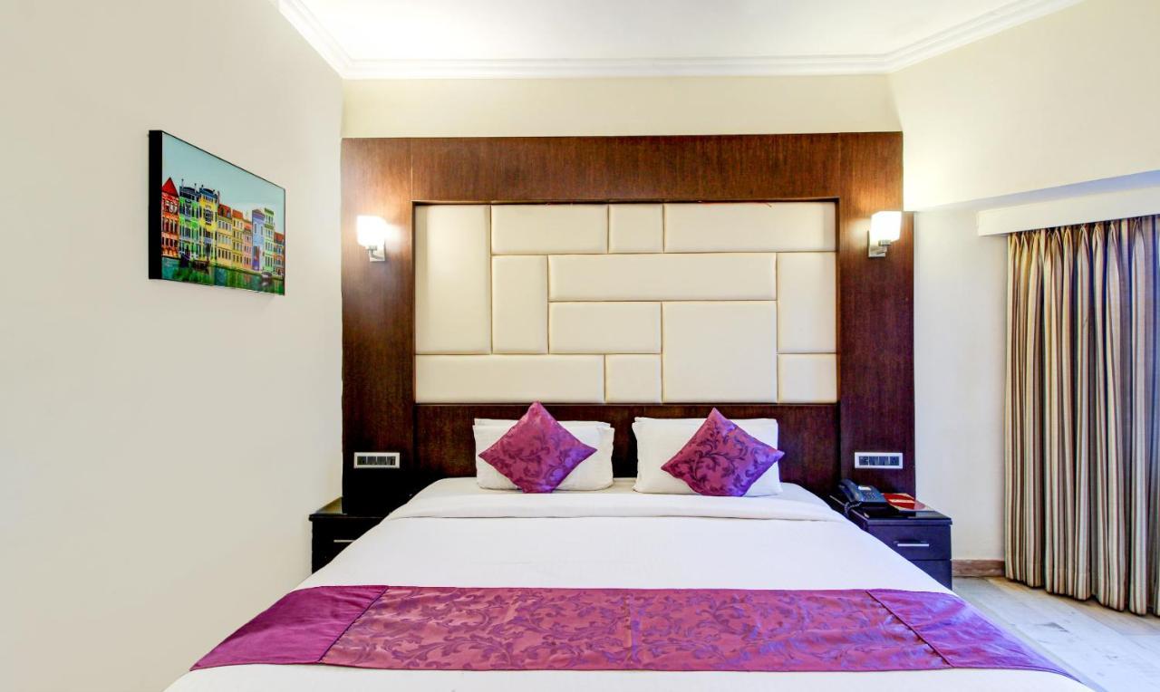 Treebo Trend Wood Bridge Hotel Hyderabad Exterior photo